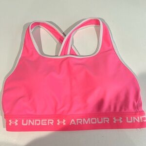 Under armour pink sports bra- matches the spandex in the other post